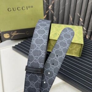 Men’s Size Medium (32-34” Waist) Gucci Coated GG Monogram Belt In Black & Grey